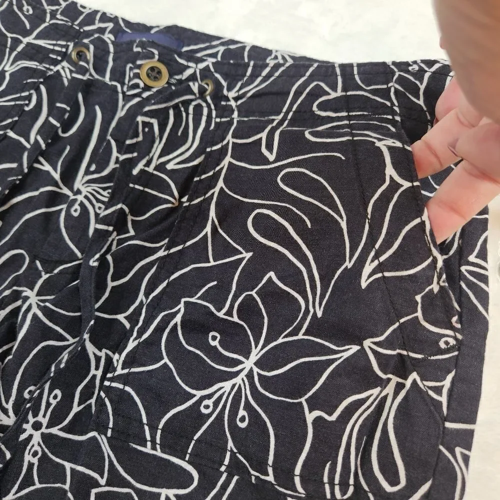 NWT Gap Black White Floral Linen Mid Rise Shorts Sz 6